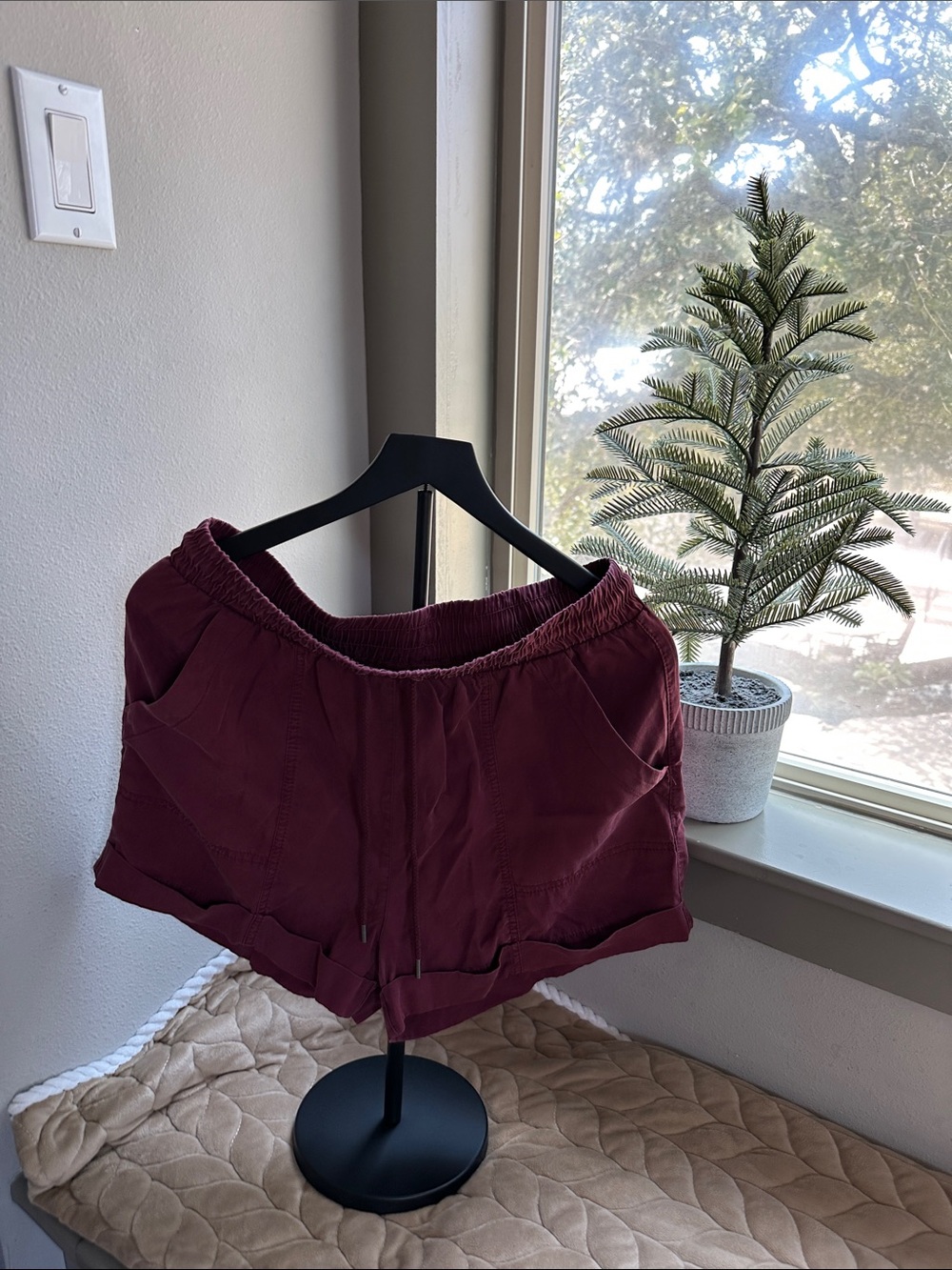 Universal Thread Burgundy Elastic Waist Athletic Shorts